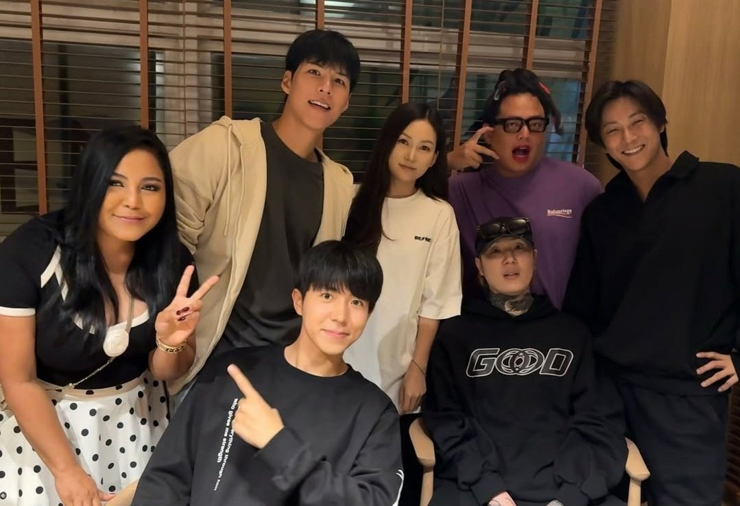 🤔 สิ่งที่เราอยากรู้ คือ คนพวกนี้ เขากล้าด่าเพื่อนๆ เขาต่อหน้าเมนที่เขารักไหม...?  ถ้าไม่กล้า อย่าหาทำ แต่อย่างว่า บางแอคเคาท์ แมร่งเป็นเมนที่มันรัก มันยังด่า ปสดสุดๆ #มาญ่า #คัลแลนพี่จอง