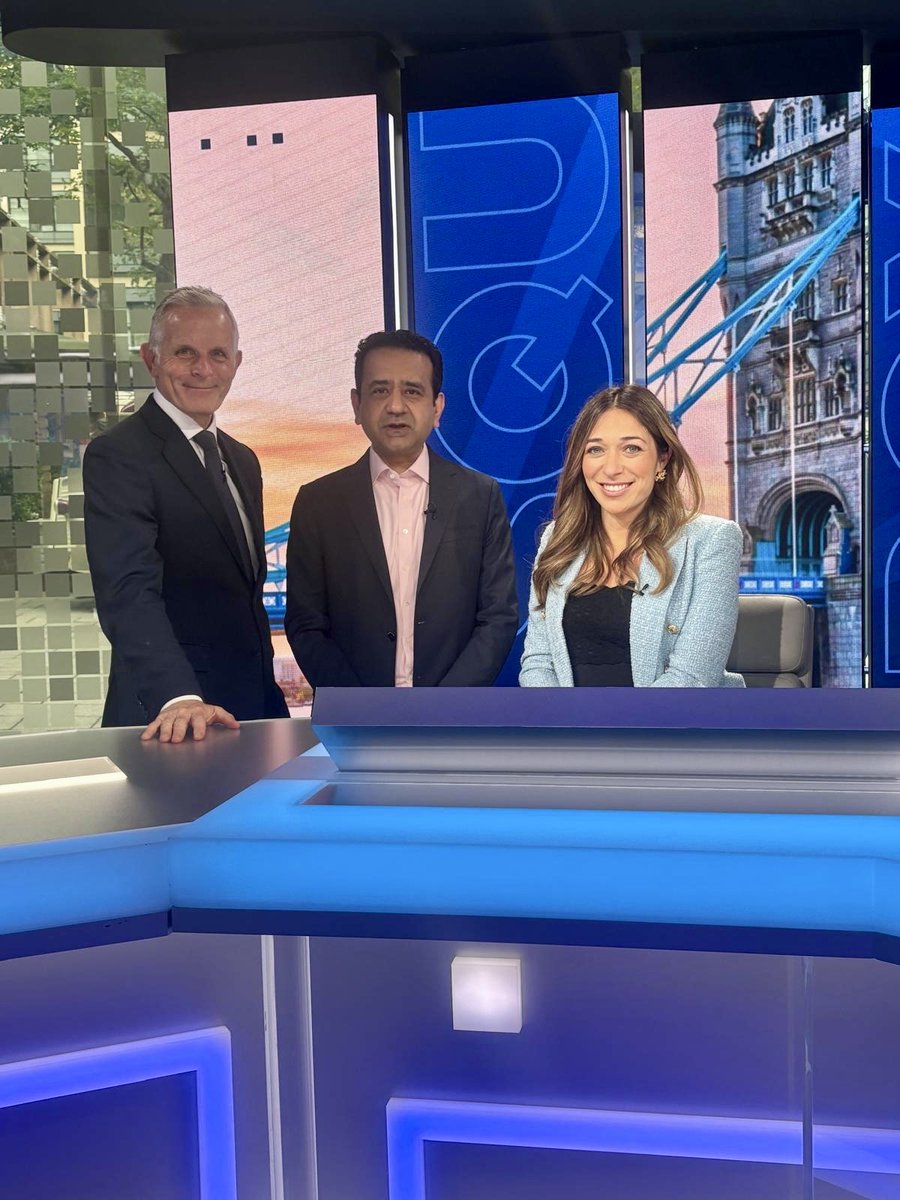 mohitjoshi74's tweet image. I spoke with Steve Sedgwick and Julianna Tatelbaum of CNBC @SquawkBoxEurope last week. The conversation ranged from AI-led transformation, India’s growing role in shaping the global AI landscape, to Meta’s Smart Glasses.
Our clients are seeking accelerated productivity and…