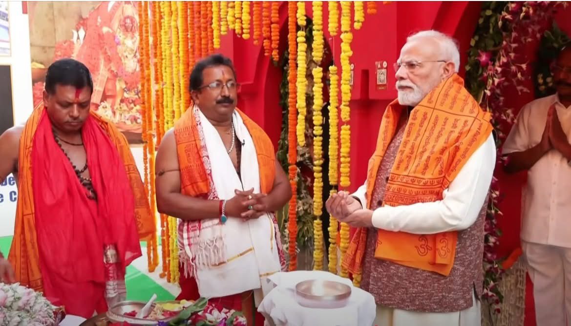 devid_tiprasa's tweet image. মা&apos;য়ের দরবারে দেশের প্রধানসেবক!

#MatabariShaktiPithePMModi