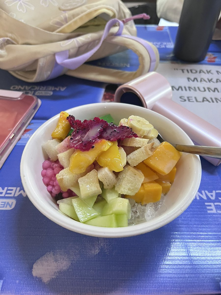 dianoots's tweet photo. maaakan di nangor pt 2 😋 https://t.co/gF4hplZbIL