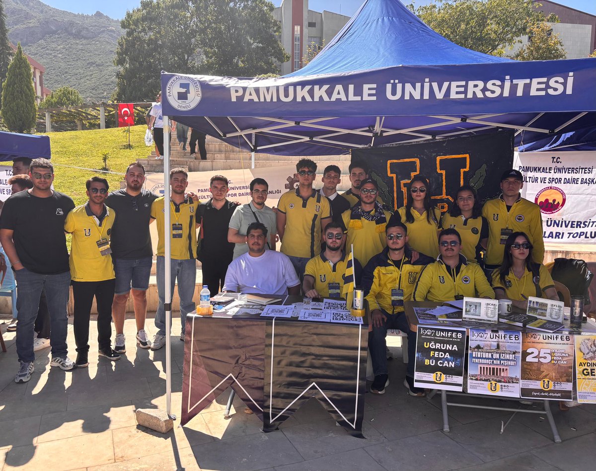 1907 ÜNİFEB Pamukkale Üniversitesi örgütlenmesi olarak 2025-2026 Güz Dönemi stant çalışmalarımıza Mühendislik yanı Amfi Meydanında  devam ediyoruz. Tüm Fenerbahçeli arkadaşlarımızı bekliyoruz. #HaydiSenDeGelKatılBize
