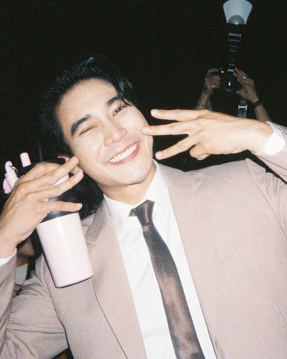 ถ้าได้รักกันคงน่ารักมากㅜㅡㅜ ยัยรันโดนล้อแน่ เปนนักข่าวการเมืองไปคบกับทหาร ช้านจาล้อให้งอนทุกวันเยย