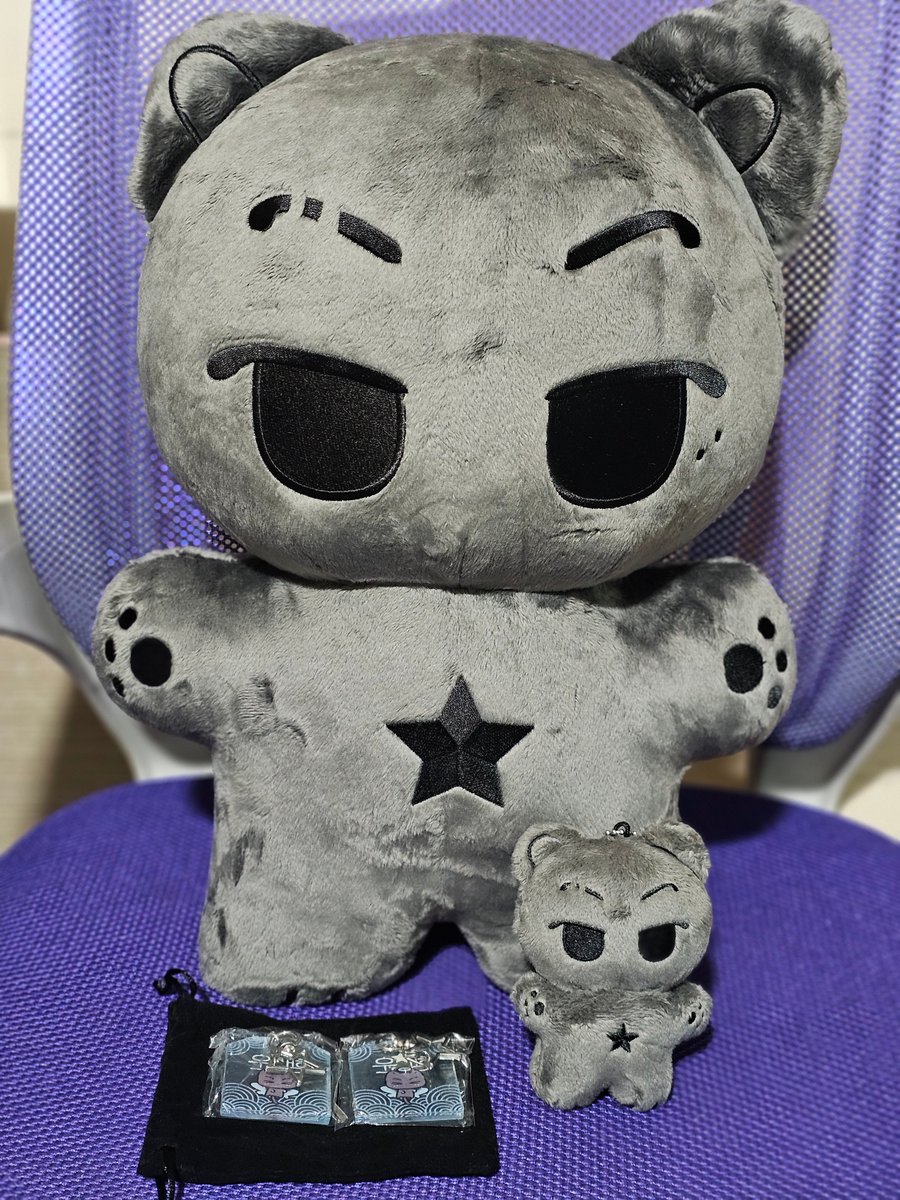 everyjayhoon's tweet photo. wts lfb ph | enhypen jay dolls by eatsomebrownies

✿ 40cm jjongcat doll
ㅡ 1500 php + lsf

✿ 10cm jjongcat doll
ㅡ 550 php + lsf

both with orig freebies (1 keyring ea)

dop: payo
mop: bpi, gcash
mod: ggx, sdd

onhand and ready to ship
comment mine to claim!

🏷 en jy https://t.co/nBxrHAZeni