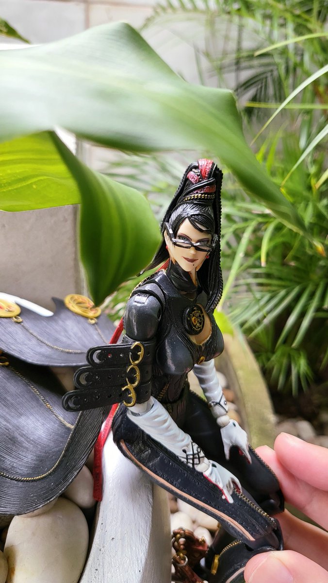 Bayonetta in My Garden🌺🌺🌺

#Bayonetta #playartskai