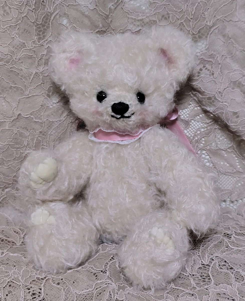 今日誕生したテディベアです。
ベアコンベンションに連れていきます♡
#テディベア
#テディベアコンベンション