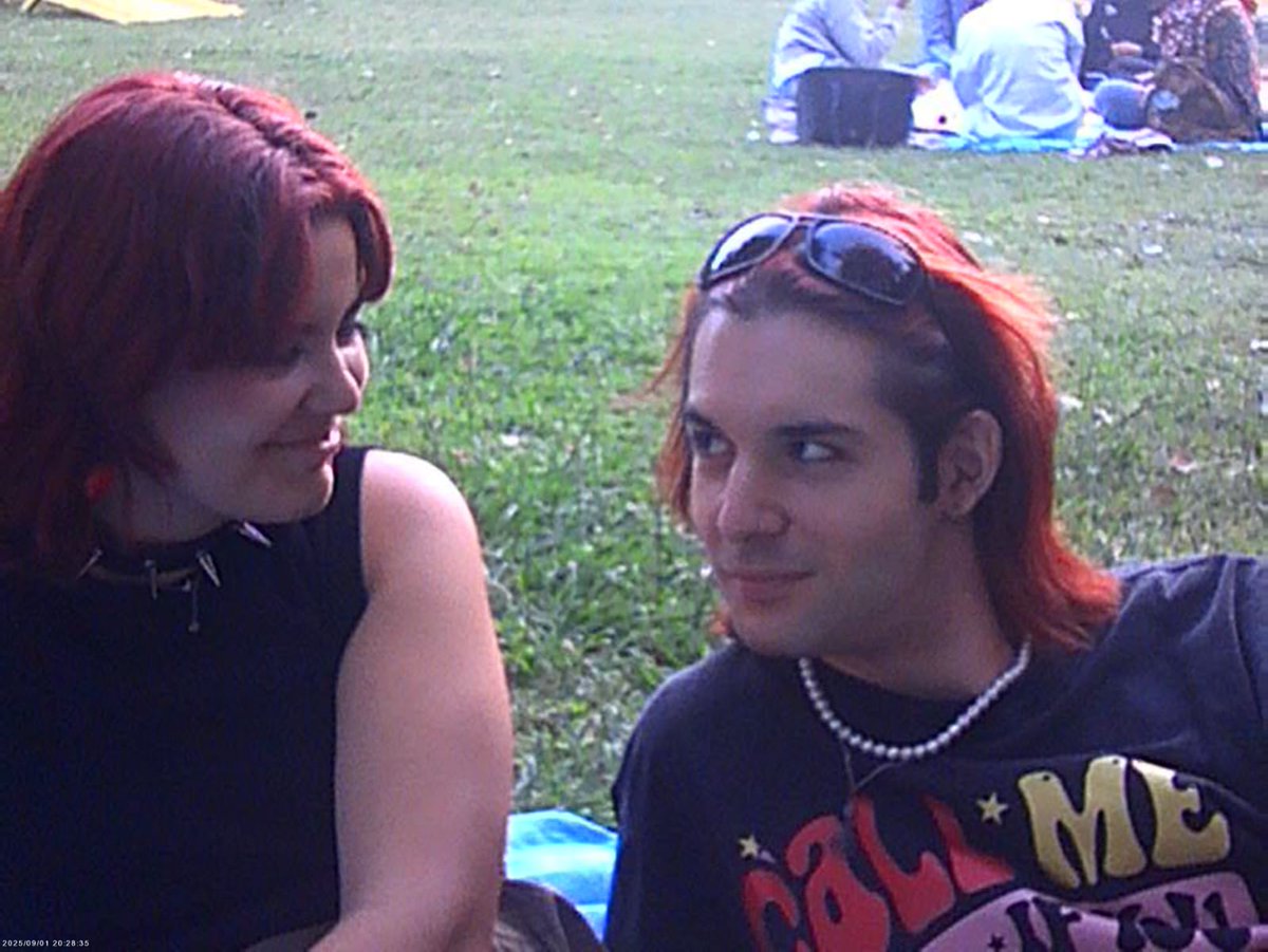 markarrones's tweet image. te quiero lo que no está escrito!! 💌💌💌