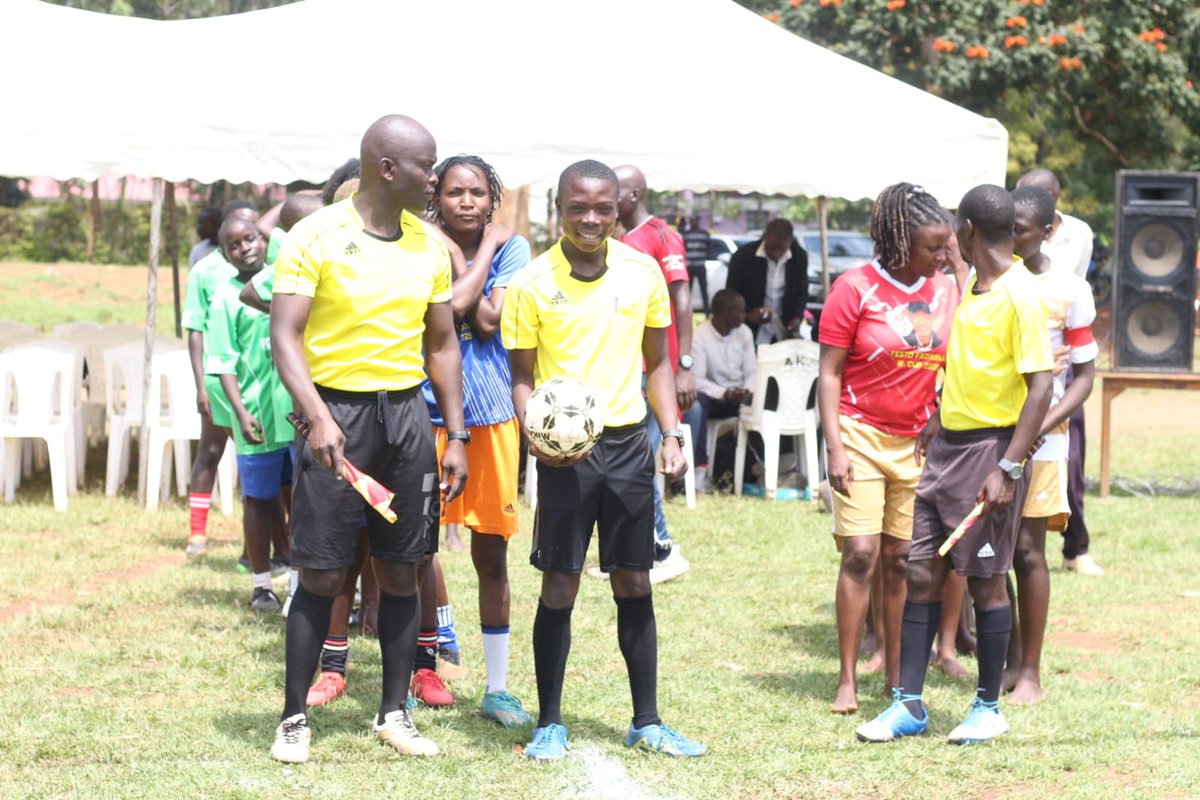 How does inclusion of the deaf community look like in our societies and the broader perspective of our national and county development plans? During this deaf awareness month <a href="/limitl48913/">limitless talk organization</a> is hosting an art Expo hapo bomani mumias central ward #DefendRecordYako <a href="/siasaplace/">Siasa Place</a>