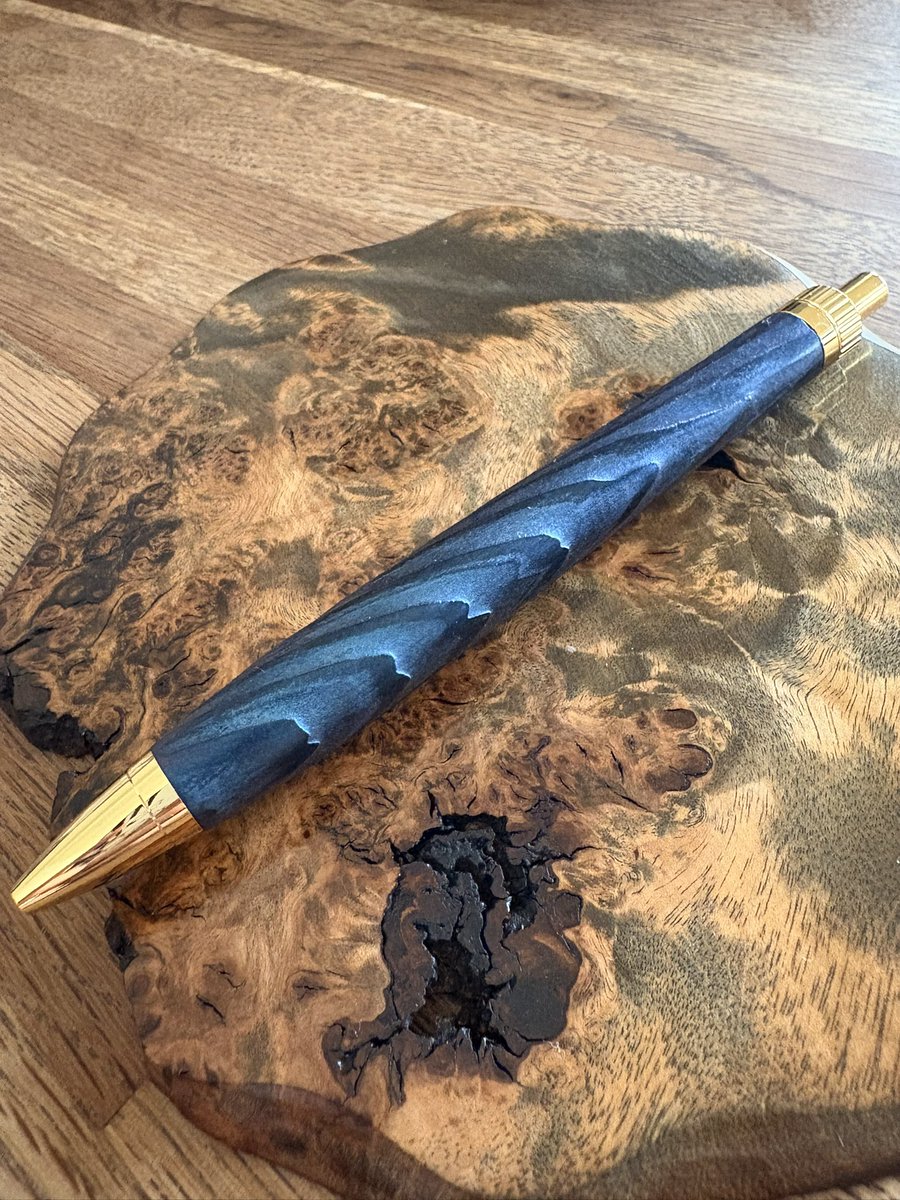 シャーペン 金木犀 レジン 金杢犀】黒柿 孔雀杢 木軸シャープペン0.5mm 木