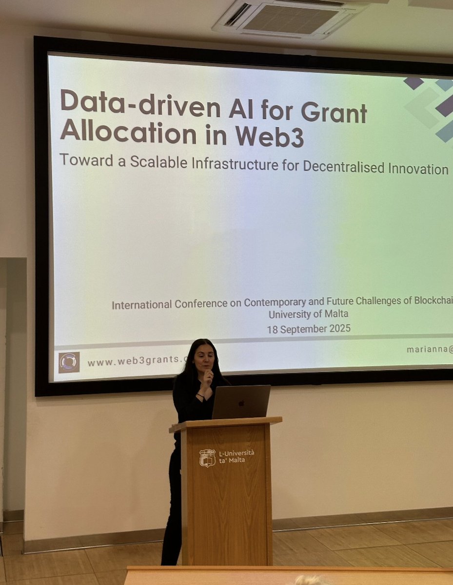 MariannaCharal tweet media