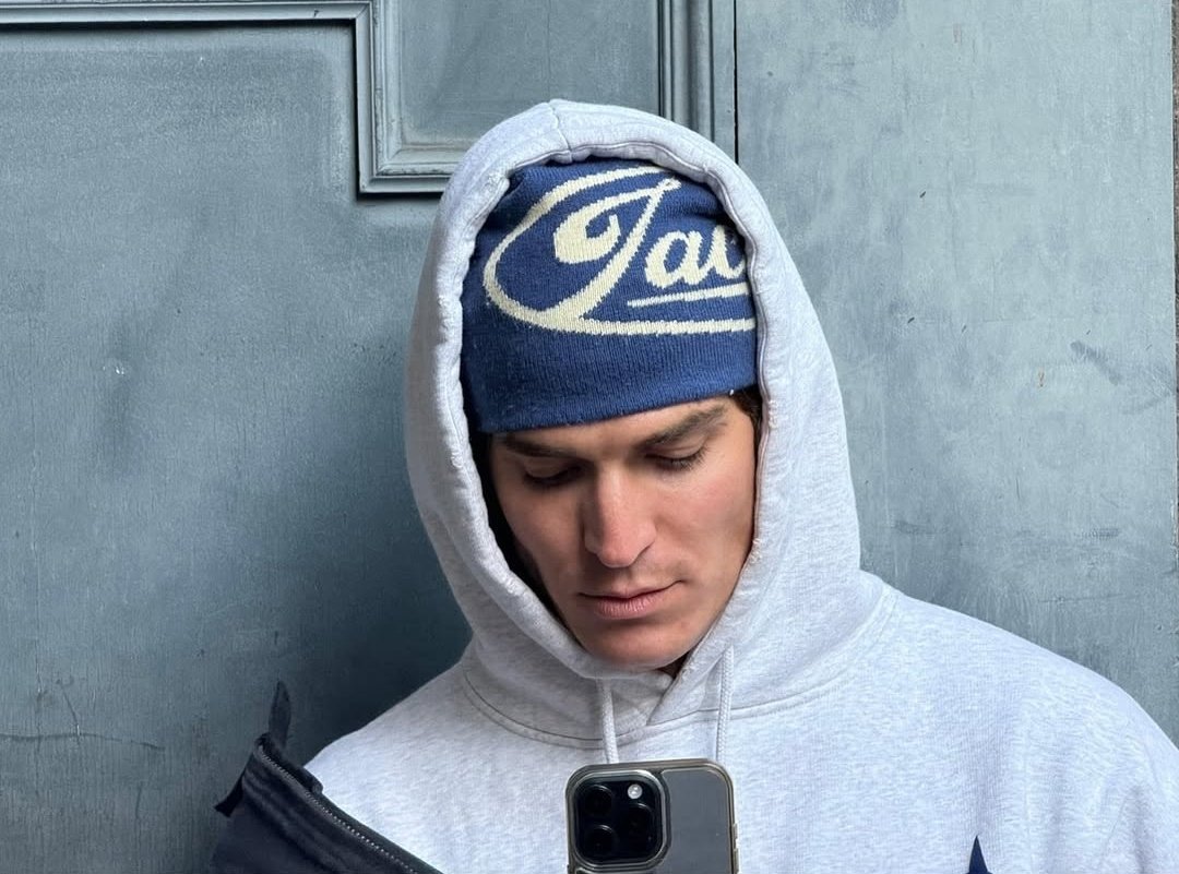 Fatalims's tweet image. Is this a more proper pic?