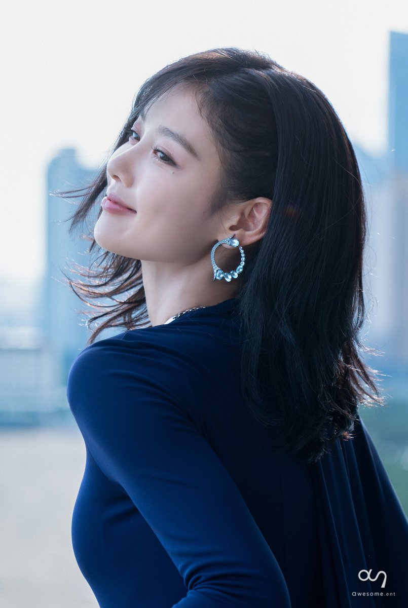 awesome_ent_'s tweet photo. '부국제 여신 김유정'을 알리기 위해
직접 알고리즘에 나타나기로 마음 먹음

#어썸PIC
#김유정 #KIMYOUJUNG
#부산국제영화제 #BIFF https://t.co/6zuygxzDBG