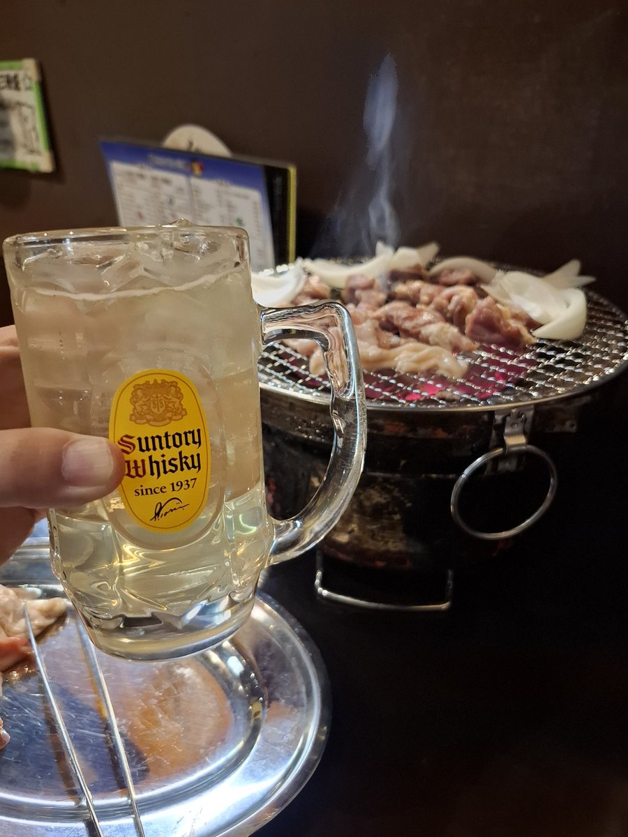 今夜はだいぶ涼しくなりましたね🌃目の前に七輪があっても汗かかない😚
３杯目は角檸檬ハイ🍺😻👌
今日もお疲れ様でしたぁ🚀👋
#スカロケ
#塩ホルモン三島
#鴻巣グルメ