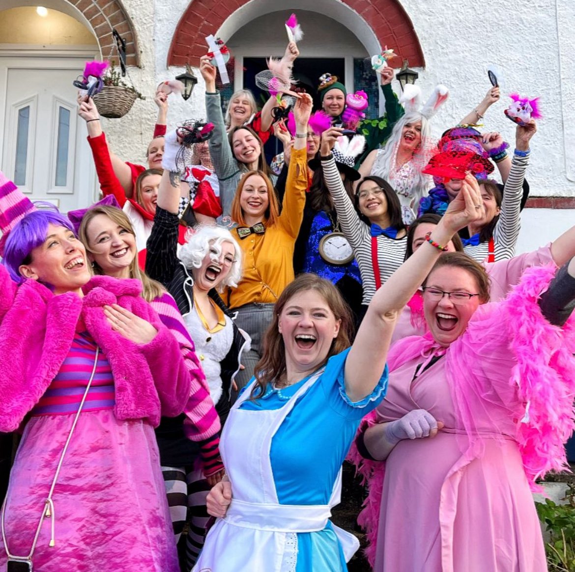 Looking ahead to 2026, craft hen parties are set to become the go-to celebration for brides-to-be who want more than just a night out! 

Read all about it in our latest blog post: 

craftsandgiggles.com/blog/why-craft…