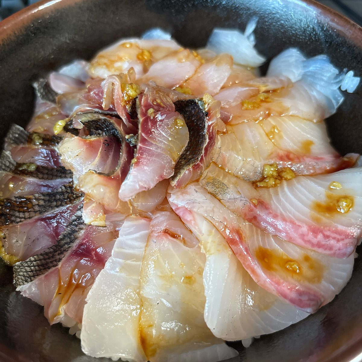昨日の残りで海鮮丼✨