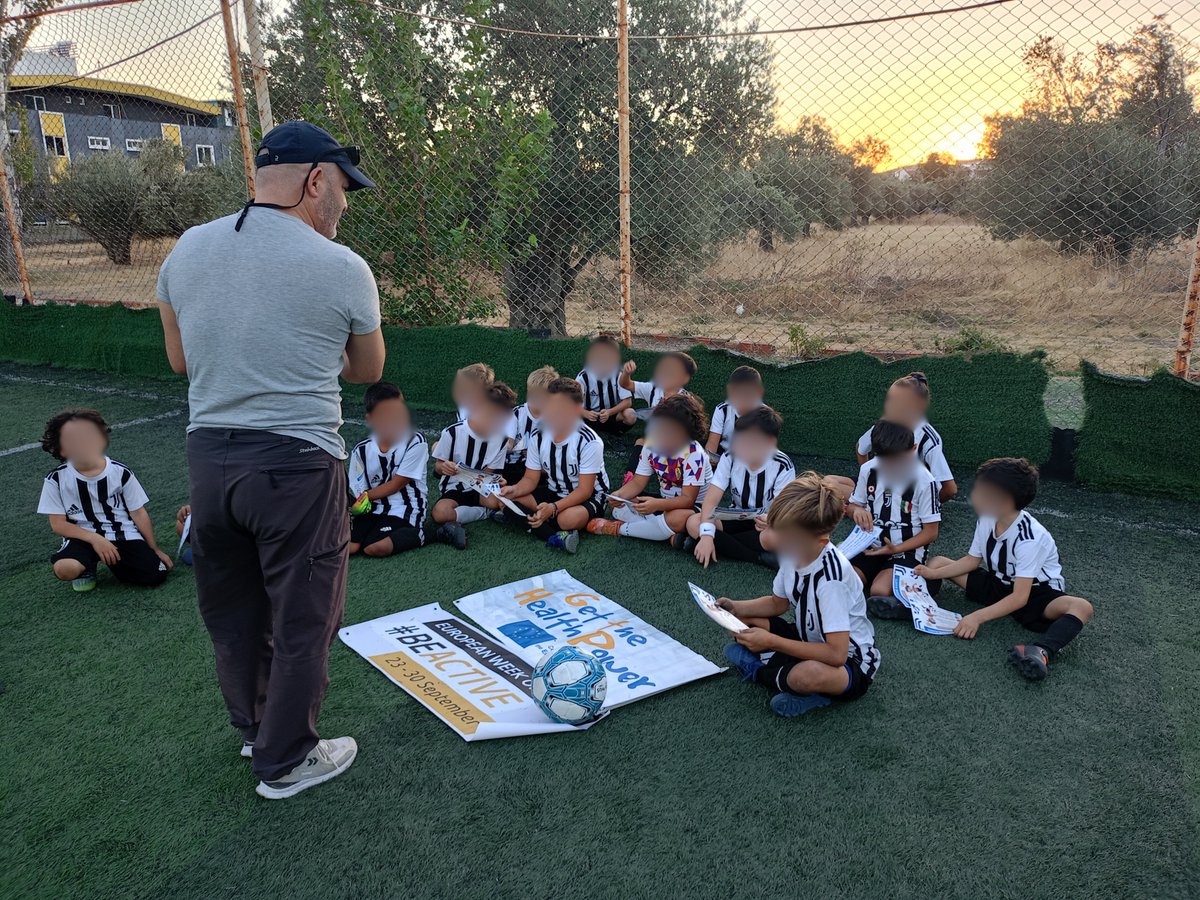 esenlerspor17's tweet photo. As part of our E+ Sports Project titled "Get the Health Power," we provided information about sports nutrition and clean sports to the athletes of Juventus Academy Edremit Football School and distributed the information cards we prepared. #EuropeanWeekofSport #beactive #dkpyros https://t.co/qSHo8RRG71