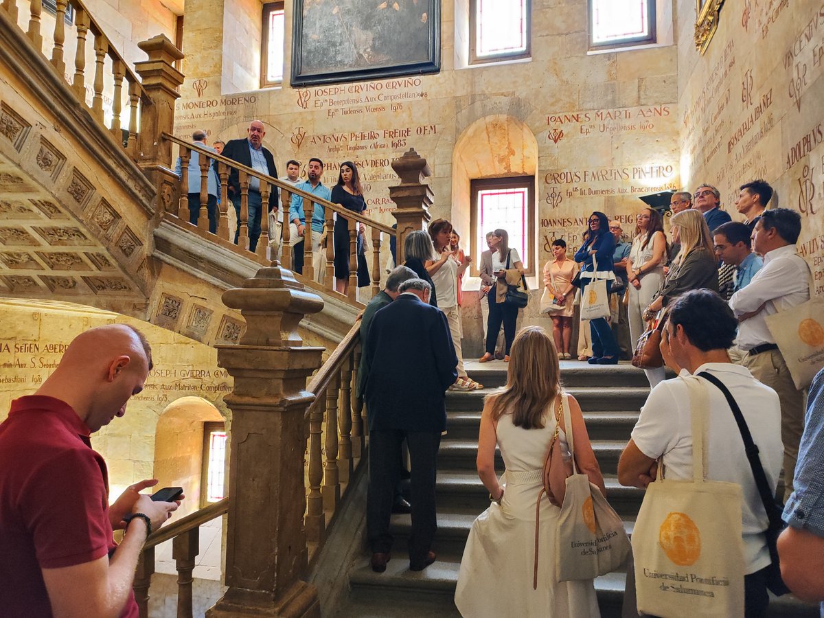 🎓 La Facultad de Ciencias del #Seguro, #Jurídicas y de la #Empresa mantuvo el pasado sábado un encuentro de #profesores y una jornada de bienvenida con los #estudiantes del nuevo curso 2025-2026. ¡Bienvenidos! 🙌🏻 <a href="/fempresaUPSA/">fempresaUPSA</a>