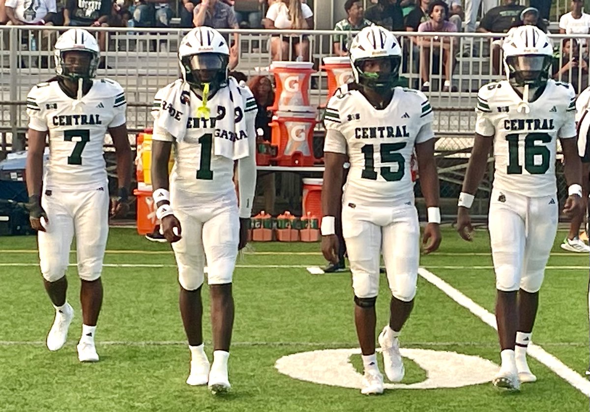 Miami Central Flexing Some Muscle. larryblustein.com/news/miami-cen… <a href="/OtisGuyton15/">Otis Guyton</a> <a href="/paragon52/">Coach P (LB University)</a> <a href="/dingramjr20_/">Demetrius Ingram</a> <a href="/Joshuajj1joseph/">Joshua Joseph</a> <a href="/Gbmcqueen_/">Anthony “GB” McQueen</a> <a href="/Cantgaurdb3/">Brandon Kinsey</a> <a href="/OmariHollis23_/">Omari Hollis</a> <a href="/__9ine7even__/">Damien Harvey</a> <a href="/DuaneManor10/">Dj</a> <a href="/AnterrioJr/">AnterrioThorntonJr</a> <a href="/LouisdensP/">Louisdens Paul</a> <a href="/K_PRIDEFOOTBALL/">Killian Football</a> <a href="/ACribeiro3/">Ariel Cribeiro</a> <a href="/GolemanFootball/">Goleman Football</a> <a href="/chop_ortega/">coach chop</a>