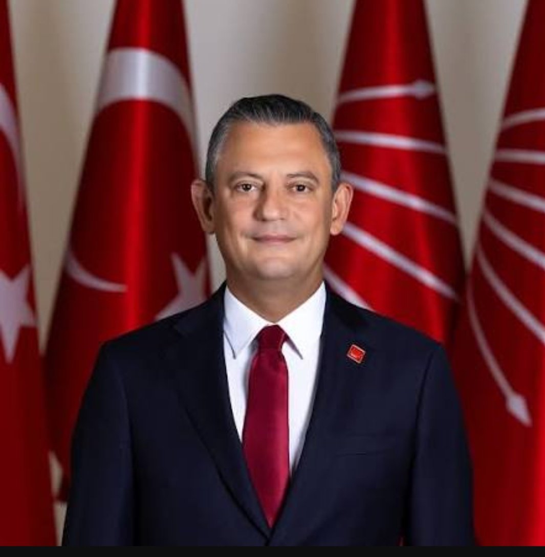 Cumhuriyet Halk Partisi’nin 22. Olağanüstü Kurultayı sonucunda, tüm delegelerin oy birliğiyle yeniden Genel Başkanlığa seçilmenizi öğrenmiş bulunmaktayız.

<a href="/herkesicinCHP/">CHP 🇹🇷</a>
<a href="/eczozgurozel/">Özgür Özel</a>

Staj ve Çıraklık Sigortası Mağdurları Federasyonu olarak, zat-ı âlinizi bu önemli göreve