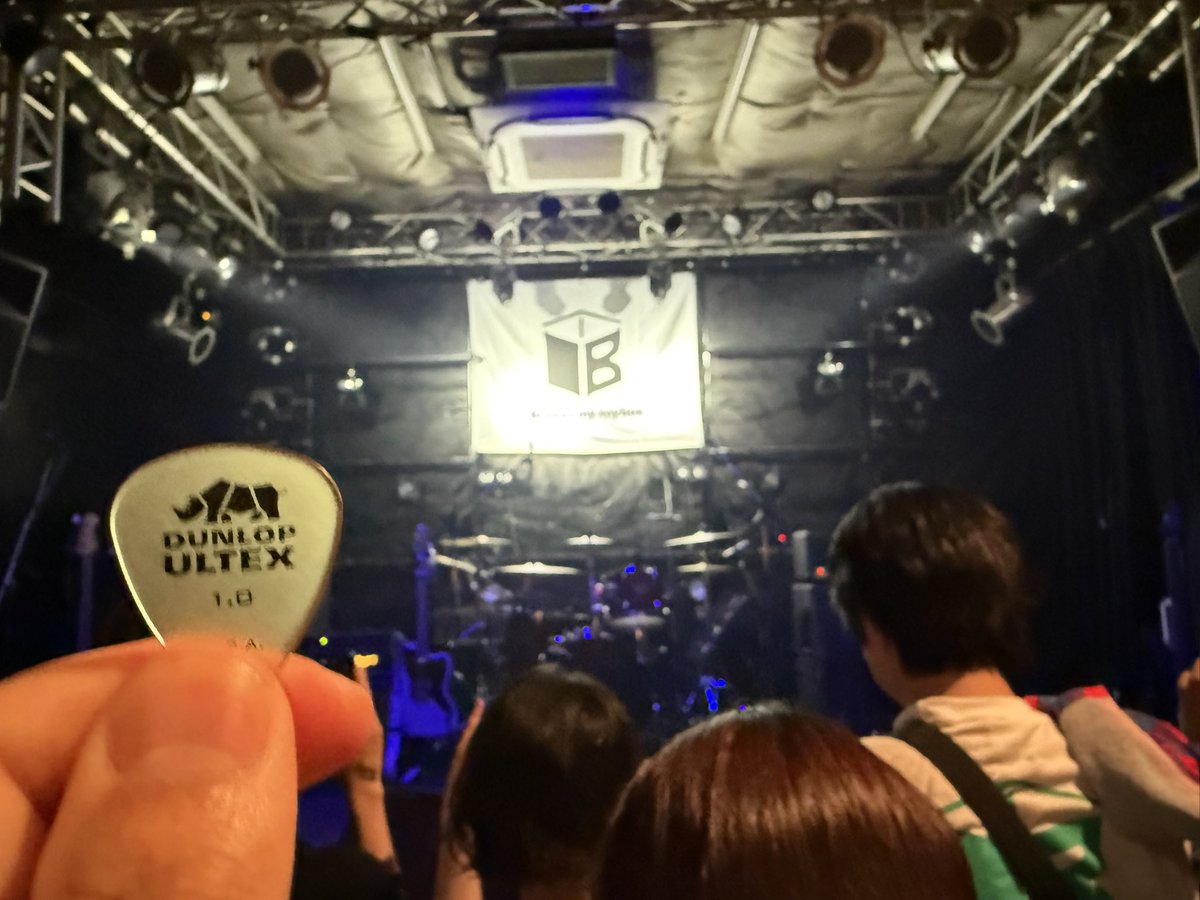 mga_0708_ne's tweet image. 初ブロークン最高でした！

まさかのタカタさんからのピック取れて無事一生着いていく事が確定しました

次はもっとでかい箱で聴いてみたい〜

改めて幸せﾄﾞﾊﾞﾄﾞﾊﾞでした！！！
 #Brokenmytoybox