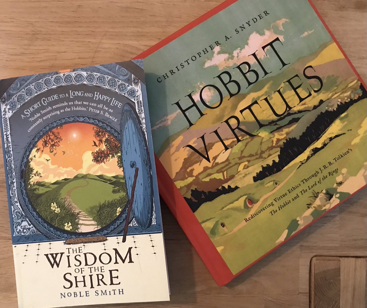 Happy Hobbit Day 2025 everyone! 🥳
I hope you are all doing well and celebrating this joyful day in the most Tolkienian way possible - whether it’s drinking tea, reading the books, playing a LOTR game or smoking a pipe in the garden ☀️