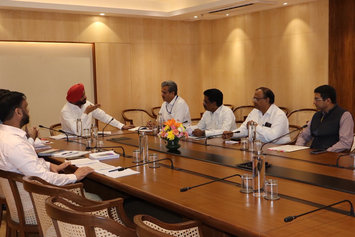 Today, I convened a high-level meeting with officials from the Airports Authority of India and the Ministry of Civil Aviation to review the progress and operational status of the Halwara International Airport.

During the meeting, officials provided a detailed overview of the