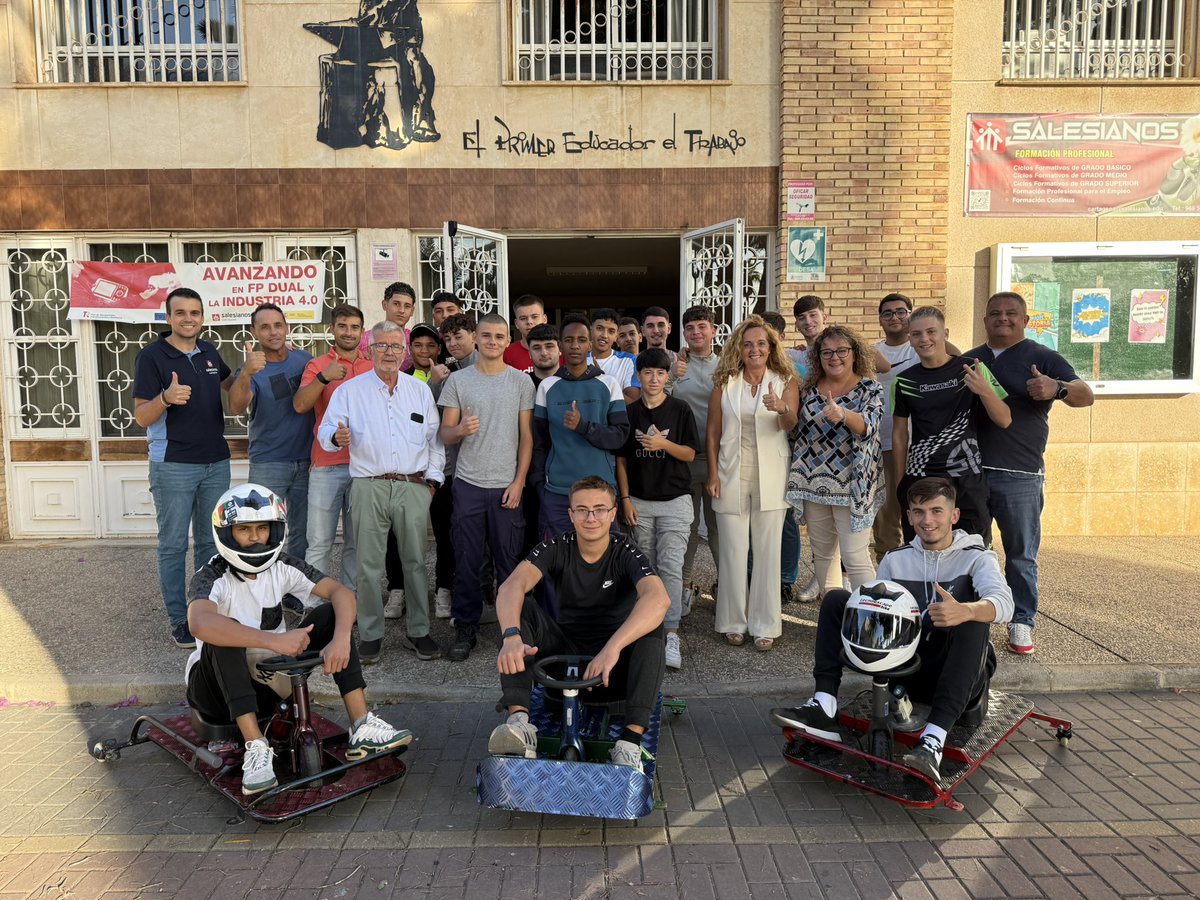 🔵 FP| 2º PREMIO:  DRIFTEA CONMIGO. COCHES LOCOS.

PROYECTOS DE INNOVACIÓN EDUCATIVA EN FP REALIZADOS EN EL CURSO 24/25, CONCEDIDOS POR LA CONSEJERÍA DE EDUCACIÓN Y FORMACIÓN PROFESIONAL DE LA REGIÓN DE MURCIA.
<a href="/CPRRegionMurcia/">CPR Región de Murcia</a>