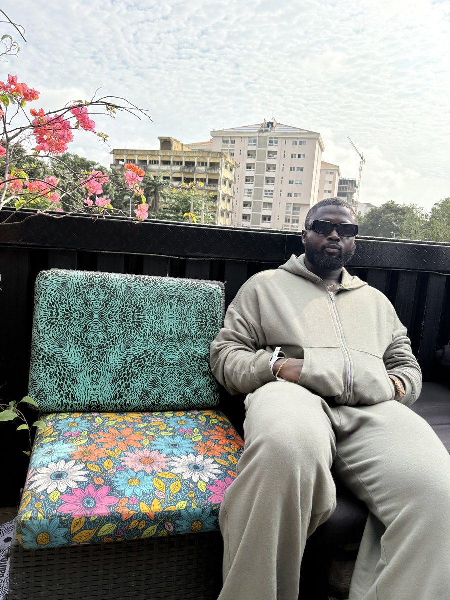 King_Blacq's tweet image. In a world full of hate, the least you can do is love and care for yourself. 

Live before you die. 
#Core