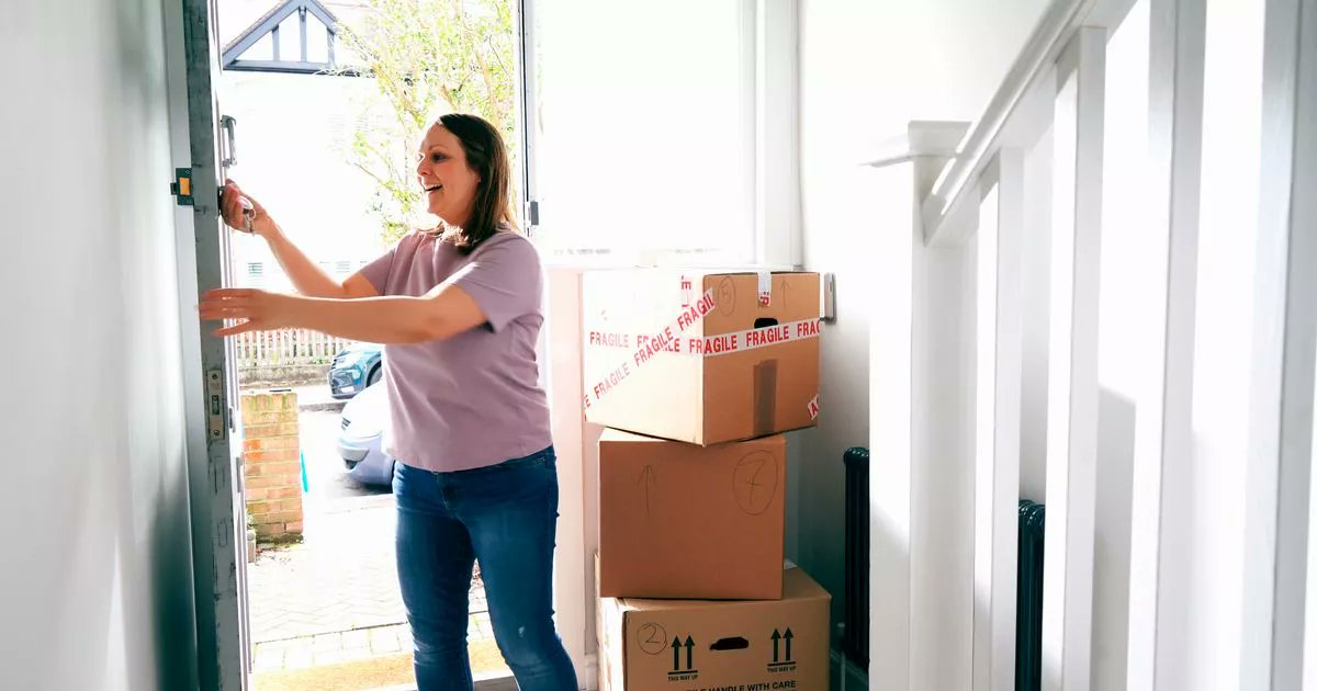 RichardJamesEA's tweet image. UK households urged to make this one essential check before moving house! 🏠

It could go unnoticed but may cause you problems once you've moved in &amp;gt; ow.ly/Lxz650WXZLe

#MovingHouse #Homebuying #Northants