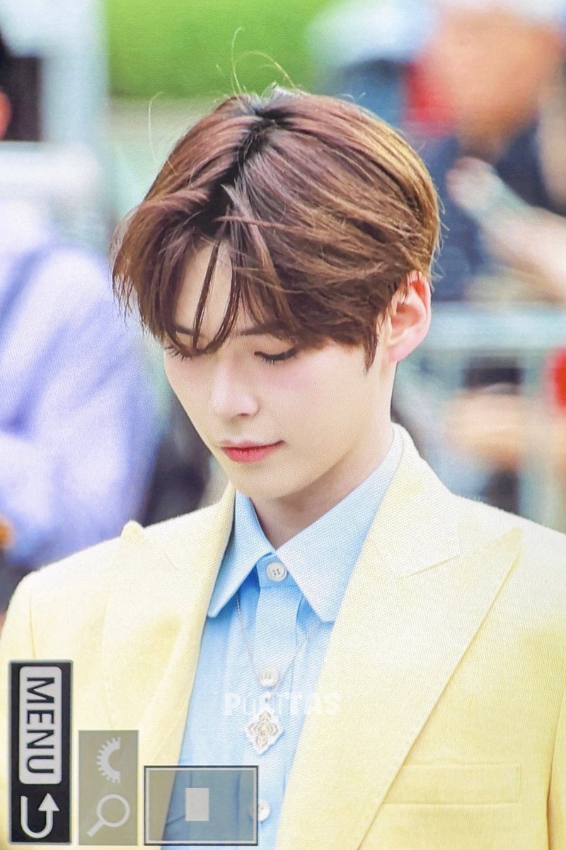 250922

#성한빈 #SUNGHANBIN #ソンハンビン #ZB1    #ZEROBASEONE