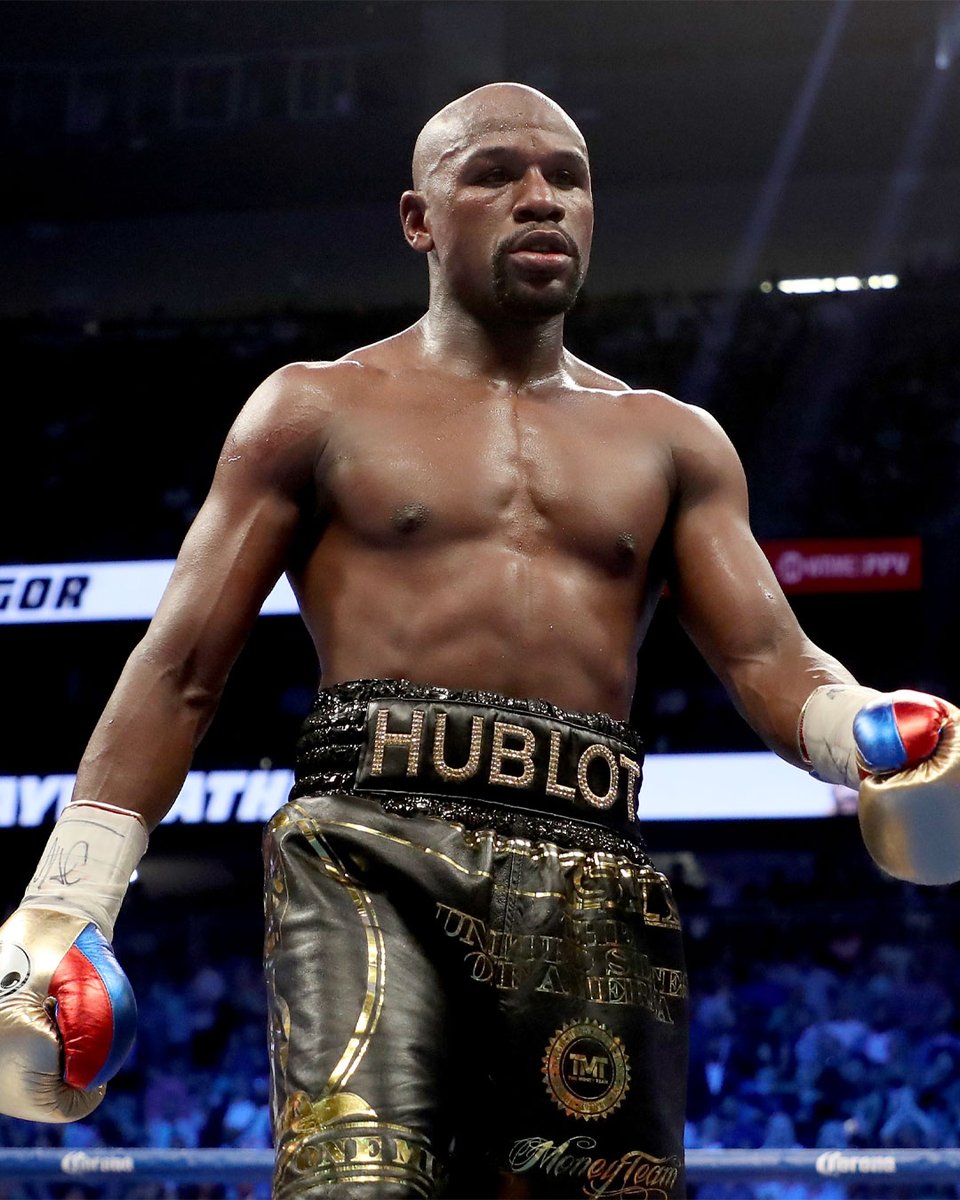 Floyd Mayweather reveals professional comeback is "on the table."

More here: buff.ly/u4laSDc
