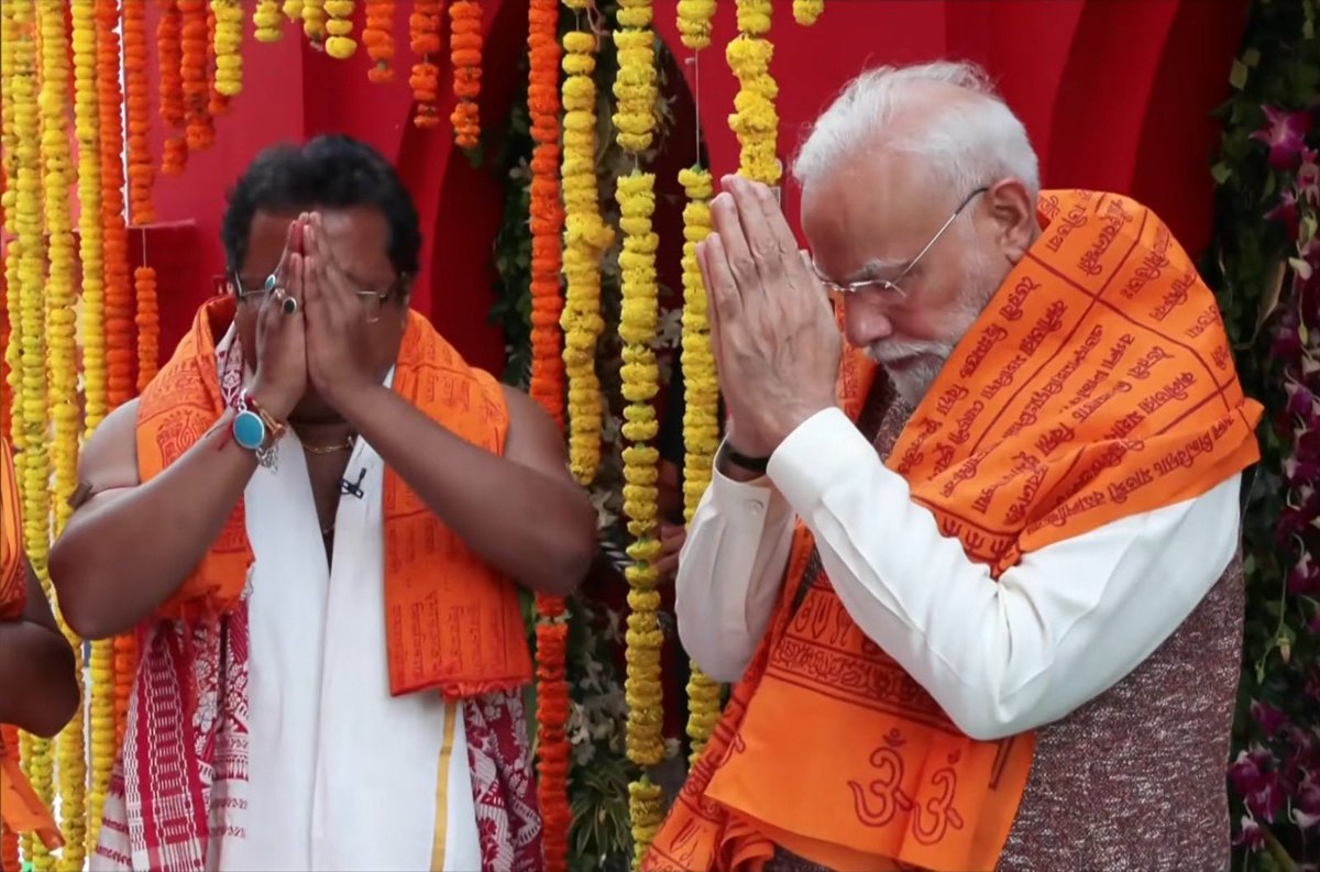 devid_tiprasa's tweet image. A moment of deep reverence.
PM @narendramodi offers prayers at Tripura Sundari Temple, one of India’s oldest Shakti Peethas.
A leader who leads with faith.
#MatabariShaktiPithePMModi