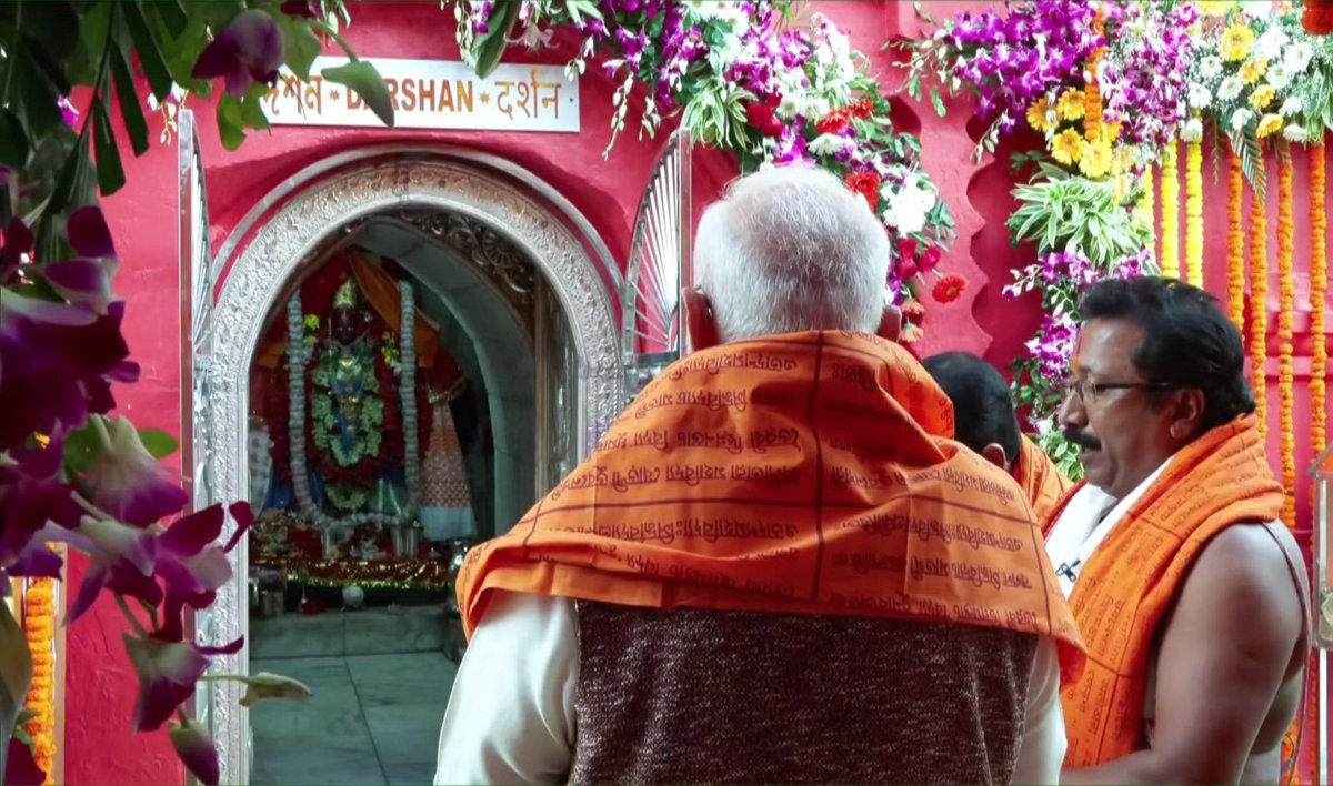 devid_tiprasa's tweet image. A moment of deep reverence.
PM @narendramodi offers prayers at Tripura Sundari Temple, one of India’s oldest Shakti Peethas.
A leader who leads with faith.
#MatabariShaktiPithePMModi