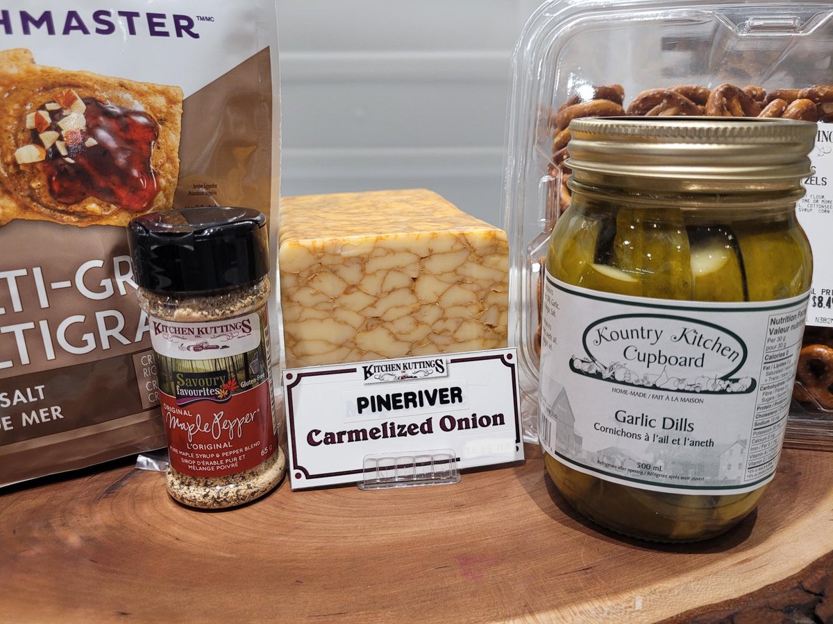 We’re all about fresh and delicious! 
Our meats, cheeses, and pickles are sourced from local producers and are always in season. Supporting local has never tasted so good!
40 Arthur St. S. Elmira, ON
kitchenkuttings.com