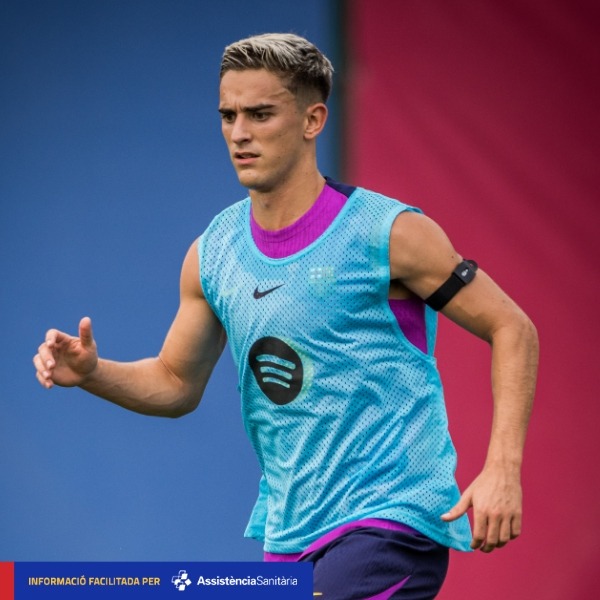 🚨 𝐂𝐎𝐌𝐔𝐍𝐈𝐂𝐀𝐓 𝐌𝐄̀𝐃𝐈𝐂 🚨

El jugador del 1r equip Pablo Páez Gavira (𝐆𝐚𝐯𝐢) es va sotmetre ahir a intenses proves d'estrès esportiu després de finalitzar el tractament conservador per una lesió radial del menisc intern del genoll dret.

Les conclusions són que per