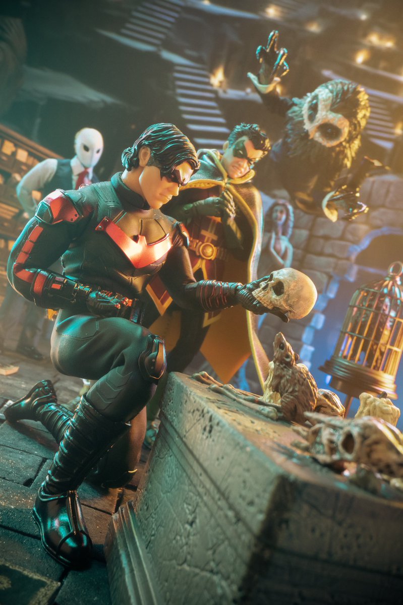 The Court of the Owls was here! 🦉 <a href="/mezcotoyz/">Mezco Toyz</a> #mezcomondays #mezcofanfriday <a href="/DCOfficial/">DC</a>