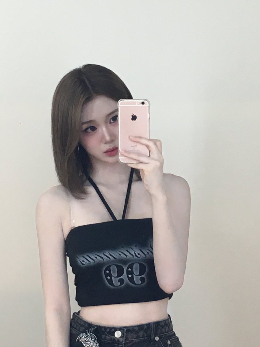 Gong_8Night's tweet photo. 250922 #공유빈 프롬💌 https://t.co/kEis15bHW2