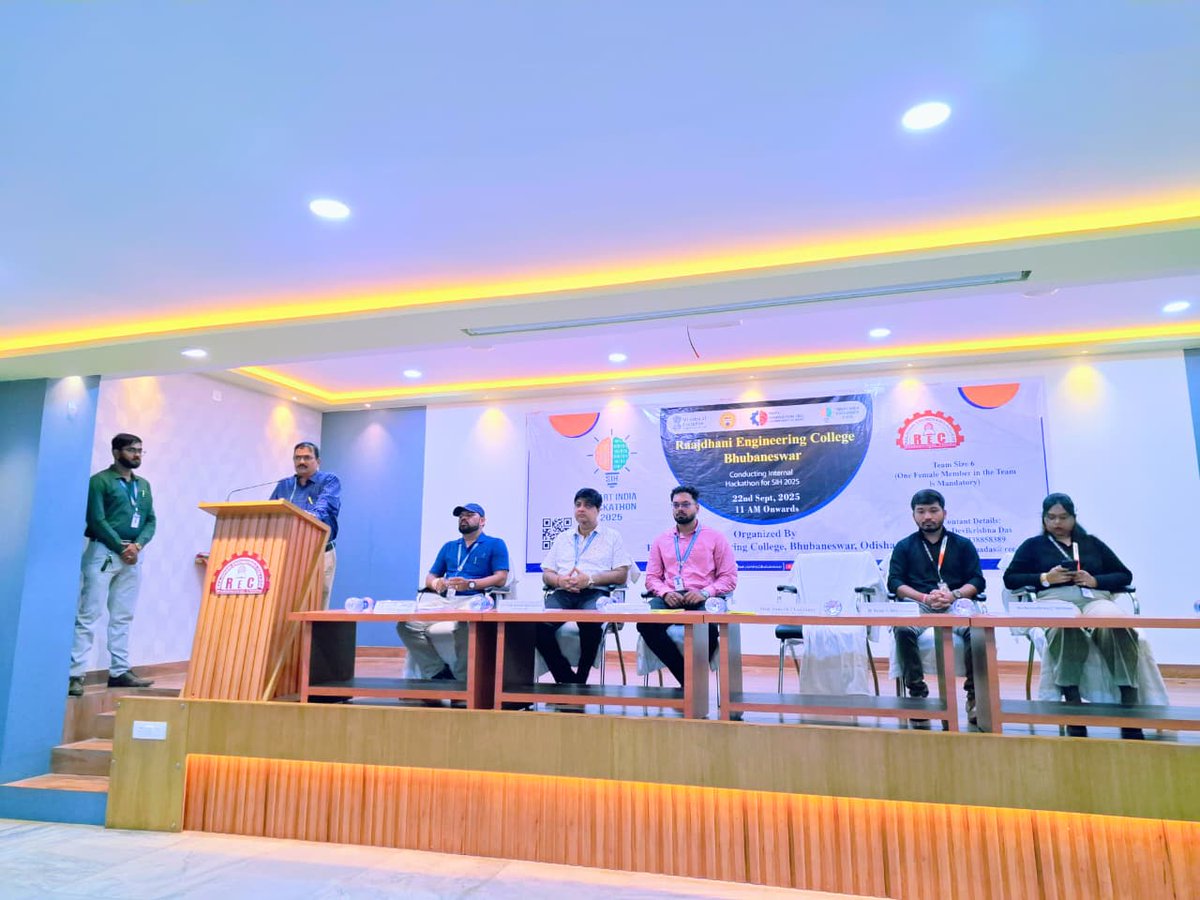 RaajdhaniC's tweet image. 🚀✨ 𝗦𝗜𝗛-𝟮𝟬𝟮𝟱 𝗕𝗟𝗔𝗦𝗧𝗦 𝗢𝗙𝗙 𝗮𝘁 𝗥𝗘𝗖!✨🚀

The Inaugural Ceremony of𝗦𝗺𝗮𝗿𝘁 𝗜𝗻𝗱𝗶𝗮 𝗛𝗮𝗰𝗸𝗮𝘁𝗵𝗼𝗻 𝟮𝟬𝟮𝟱 at 𝗥𝗮𝗮𝗷𝗱𝗵𝗮𝗻𝗶 𝗘𝗻𝗴𝗶𝗻𝗲𝗲𝗿𝗶𝗻𝗴 𝗖𝗼𝗹𝗹𝗲𝗴𝗲 [𝗥𝗘𝗖], 𝗕𝗵𝘂𝗯𝗮𝗻𝗲𝘀𝘄𝗮𝗿was nothing short of spectacular! 🎉🔥