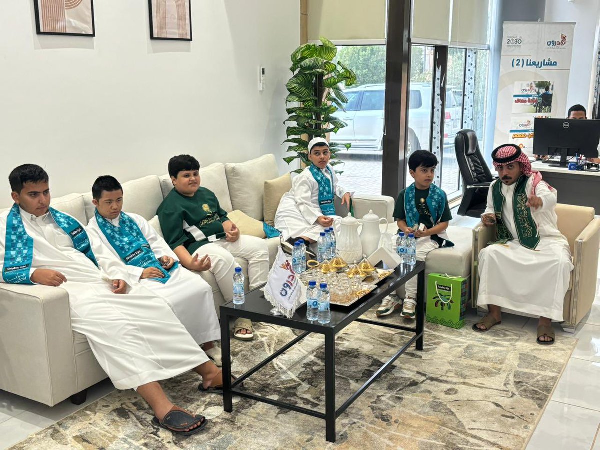 QadroonShaqra's tweet photo. اقامت جمعية قادرون بمحافظة شقراء احتفالية بمناسبة اليوم الوطني للمملكة 95 بمشاركة طلاب التوحد بمدرسة الإمام عاصم بحضور مشرفي المدرسة وأعضاء مجلس الإدارة والجمعية العمومية تم خلالها توزيع الهدايا عليهم ومشاركتهم هذه الفرحة. https://t.co/7kO2hXNHxf