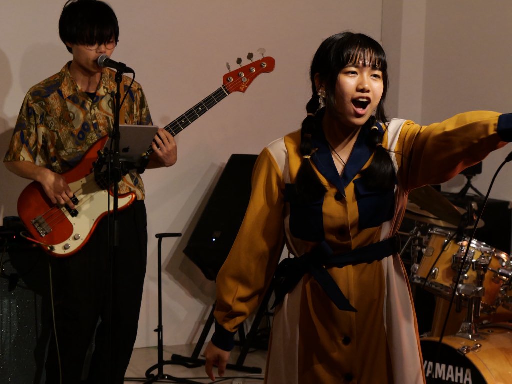 ixia_2010's tweet photo. 年始に iaちゃんが学業に専念するとの事で年間Live3〜4本との事で本日、年内ラストLive。歌、mc共にリラックスした雰囲気で良いLiveとなりました。今後ixiaを、よろしくです

2025/09/21セトリ

1凪
2Don't cry
3スラッジララバイ
4煙る花束
5トワイライト
6泡沫の彼方に https://t.co/i0cFAekgHy