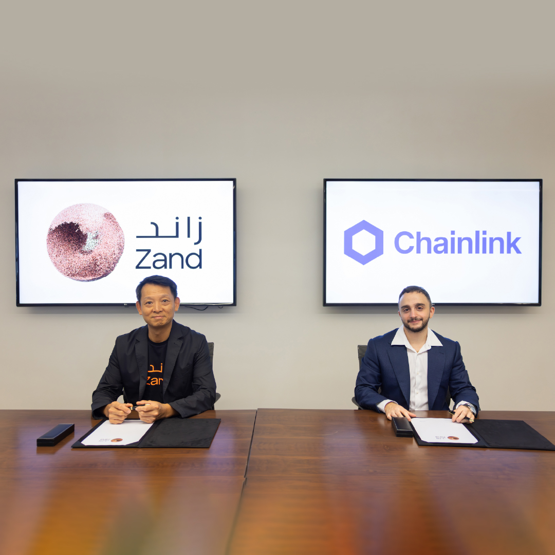 Official_Zand's tweet photo. We’re excited to share that Zand and @chainlink  are exploring collaborative opportunities to accelerate digital adoption and efficiency. With a shared vision, Zand and Chainlink aim to deliver innovative, secure, and fast solutions that seamlessly merge traditional finance and decentralized finance to advance the digital economy.

#Zand #Chainlink #FutureOfFinance #DigitalEconomy
