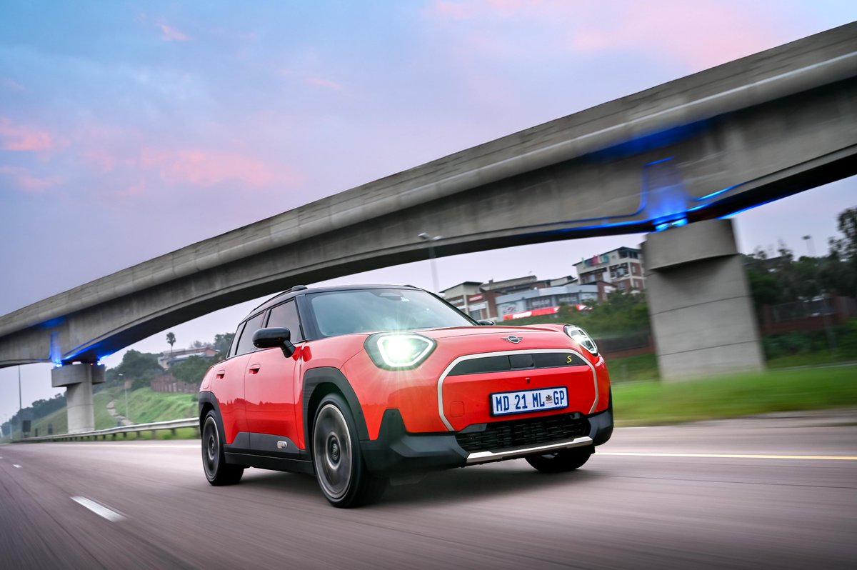 XplorZA's tweet image. ⚡ The MINI Aceman proves EVs can be stylish and capable, but without better infrastructure and charging etiquette, the real challenge lies beyond the battery.  #MINIAceman #EVFuture #SustainableMobility #xploreza 

xploreza.co.za/the-mini-acema…