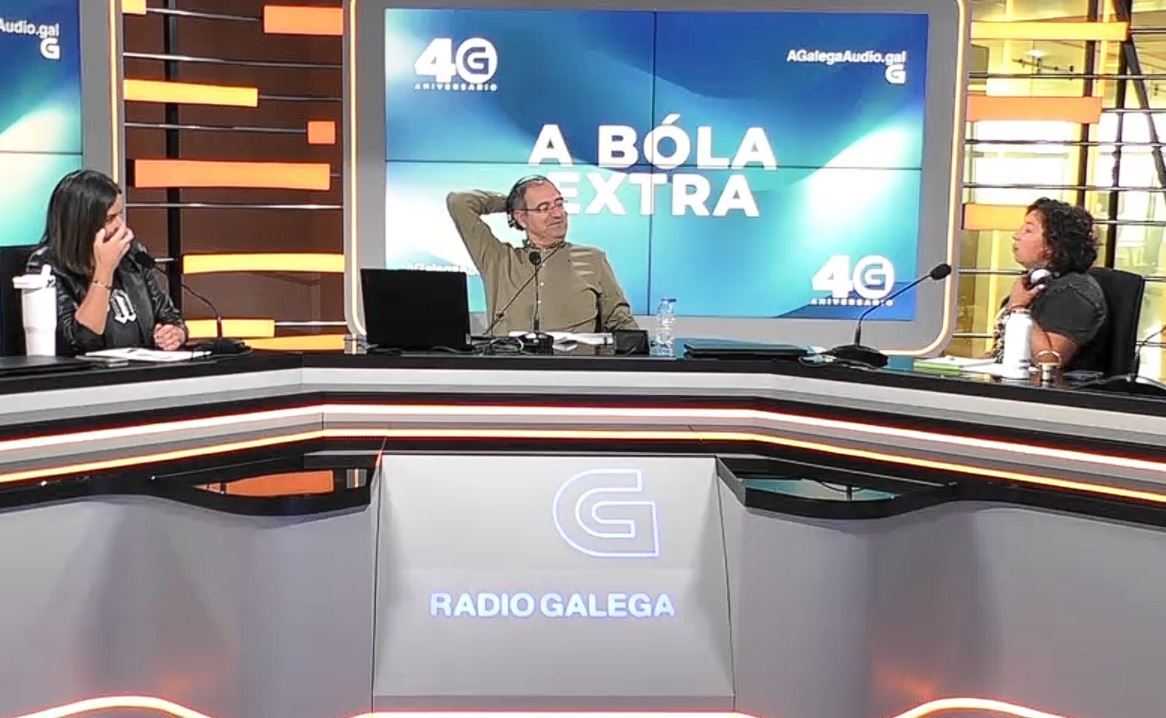 Carmen e Lupita son xemelgas siamesas. Carmen casou e Lupita é a escopeta dela e do seu marido, pero a pobre non pode evitalo...
Coñecedes alguén que si, e non se decata de que as parellas, ás veces, necesitan intimidade? 
Sufristelo? Con Leti da Taberna
 agalegaaudio.gal/videos/detail/…