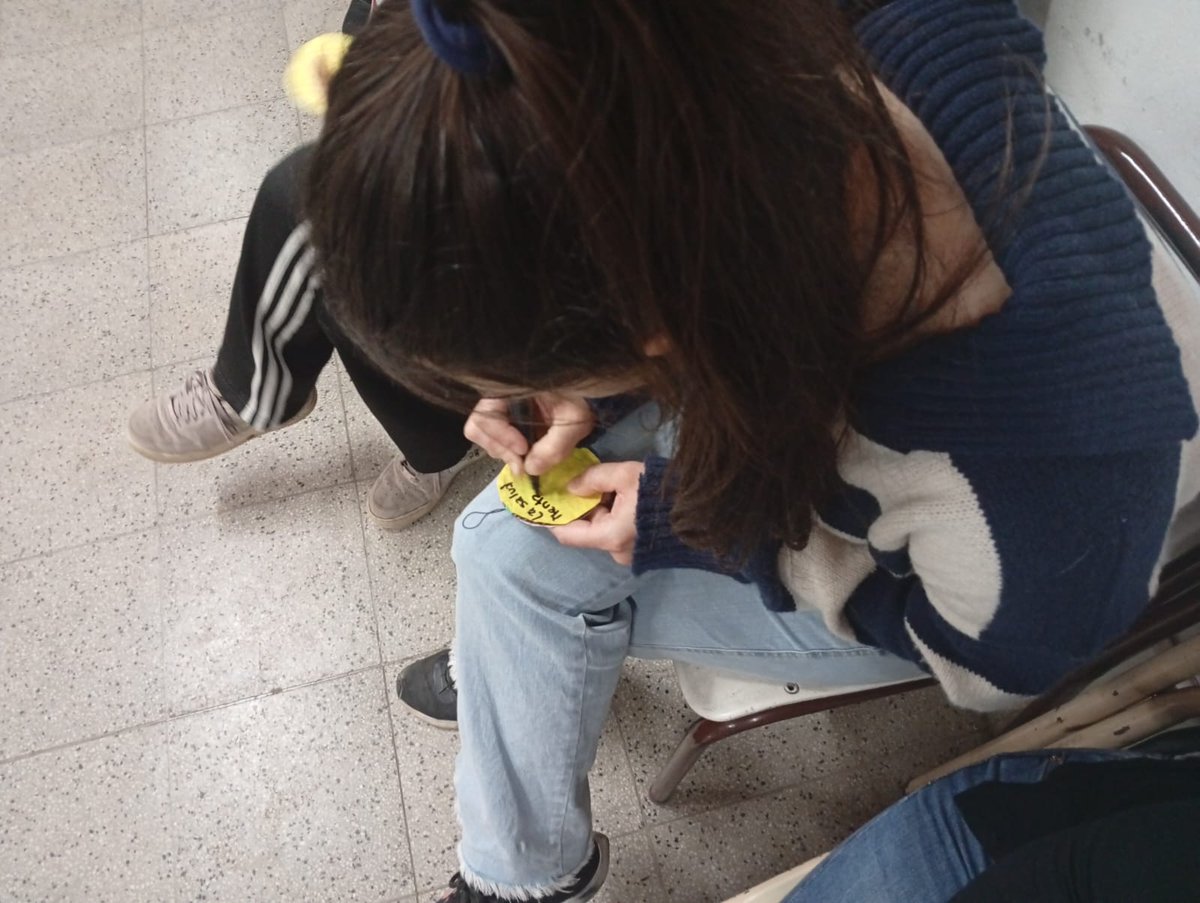 #CPALobería
En el #MesDeLaPrevencióndelSuicidio, el equipo del #CPA, en conjunto con estudiantes de 3er año de la Tecnicatura de Enfermería del ISFDyT 165, realizaron una charla en relación a dicha temática.
<a href="/SaludBAP/">SaludBAP</a> 
<a href="/saludmentalpba/">Salud Mental, Consumos y Violencias</a> 
<a href="/RSanitaria8/">Region Sanitaria VIII</a>