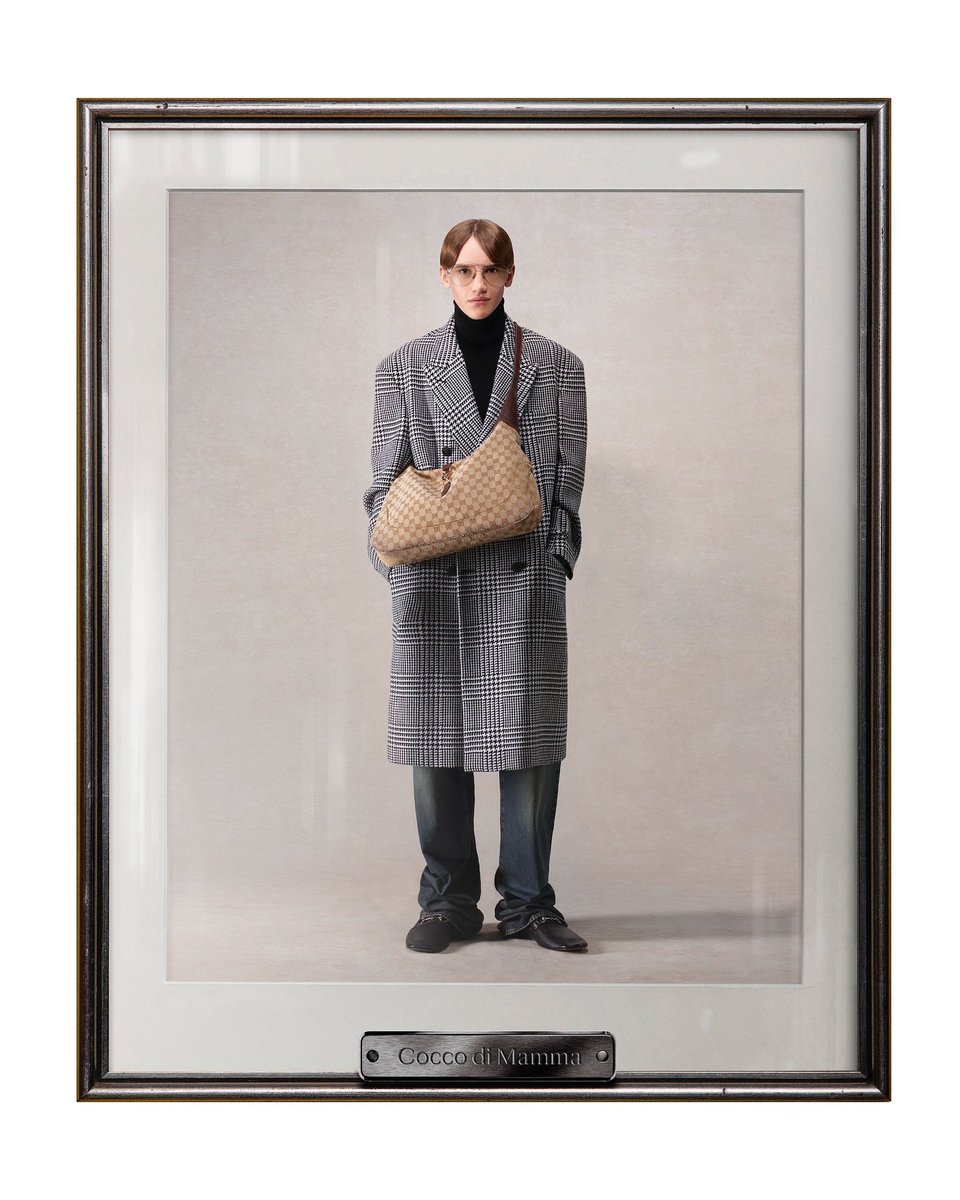 デムナGUCCI ワイドパンツは消えたけど丈長めのストレートパンツを