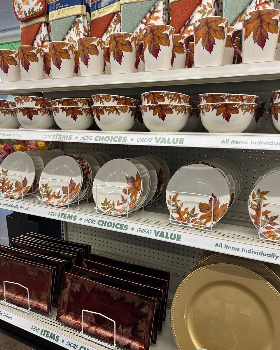 Happy first day of fall! 🧡🍁 Add an extra festive touch to your table with seasonal dinnerware! DT.social/E4j550WYWEb