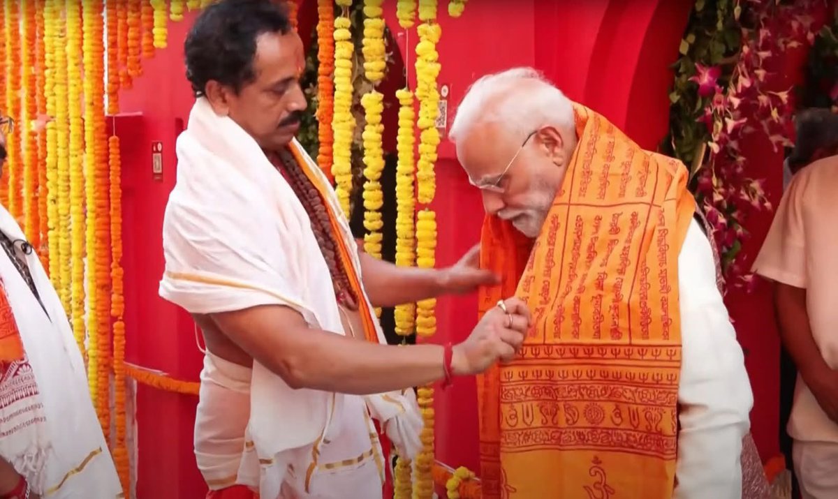 Samratroyofc's tweet image. মা&apos;য়ের দরবারে দেশের প্রধানসেবক!

#MatabariShaktiPithePMModi