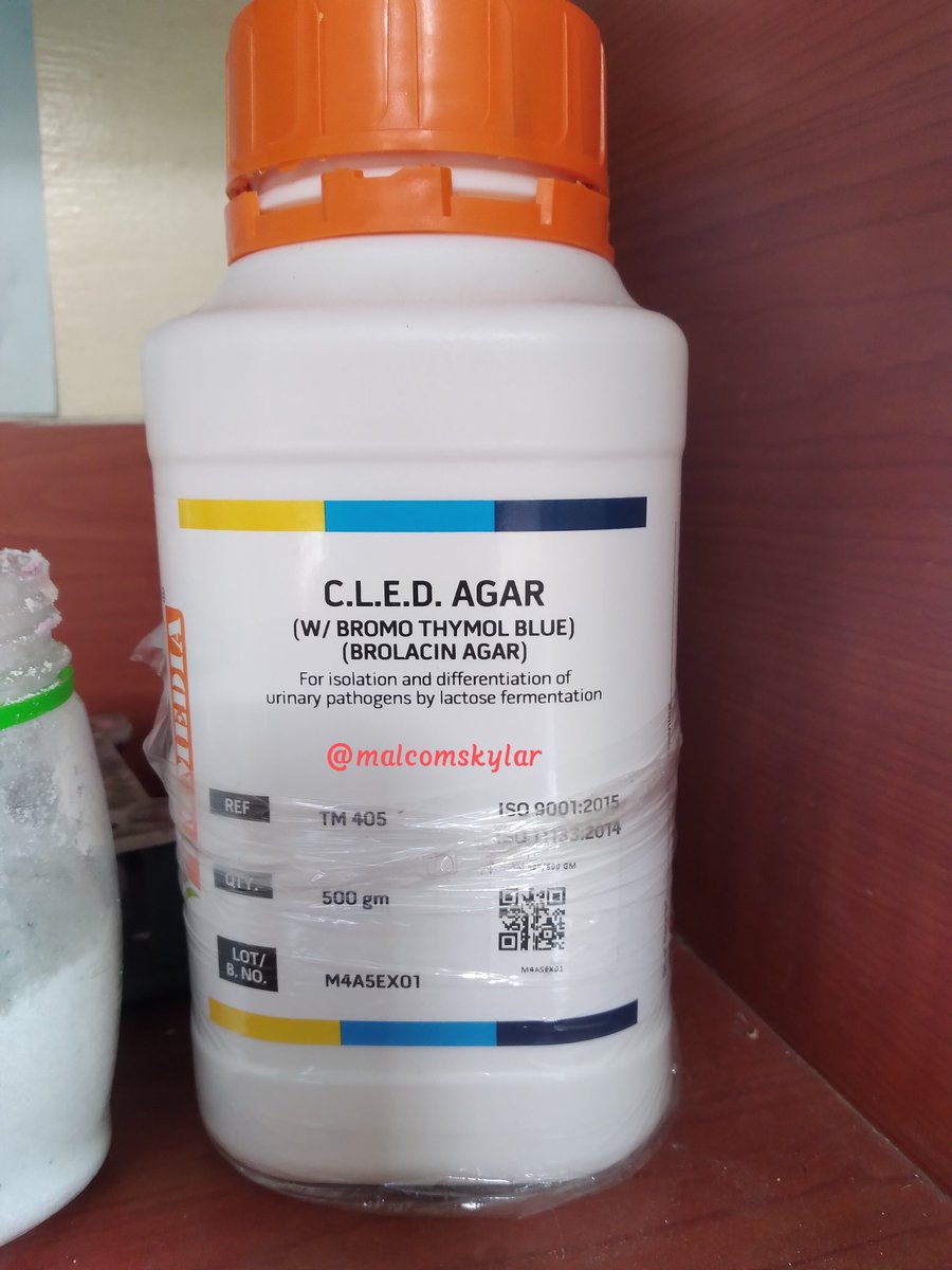 Malcomskylar's tweet image. 🧫 #CLED #Agar
Non-selective, differential medium used for:
  - Isolation and enumeration of #urinary #pathogens
  - Differentiation of #lactose fermenters vs non-fermenters
- Designed to prevent #swarming of #Proteus spp. by omitting electrolytes
#malcomskylar #microbiology