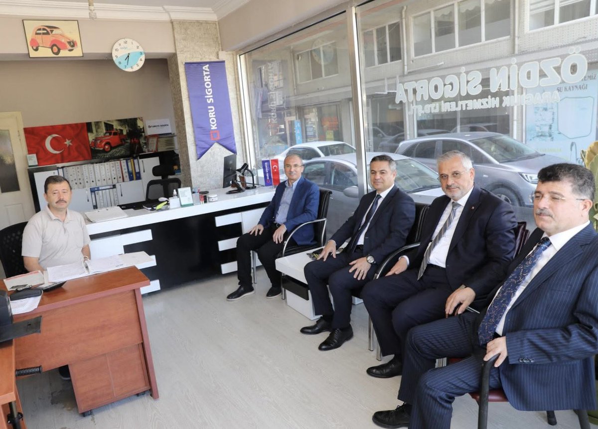 📍Bafra / Emirefendi Mahallesi

Gönül birlikteliği yaptığımız milletimizle her daim bir aradayız.

Esnafımızı Kaymakamımız Mustafa Altınpınar, Bld. Başkanımız Hamit Kılıç ve İlçe Başkanımız İbrahim Semiz ve dava arkadaşlarımız ile ziyaret ettik,hemşehrilerimizle hasbihâl ettik.