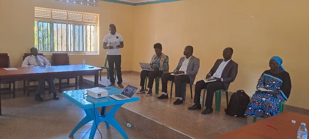 WECISNET (@wecisnet) on Twitter photo Panel discussion on health issues at the ongoing Citizens-leaders interaction on service delivery at Legacy hotel, Yumbe District.
#wecisnetupdates Panel discussion on health issues at the ongoing Citizens-leaders interaction on service delivery at Legacy hotel, Yumbe District.
#wecisnetupdates