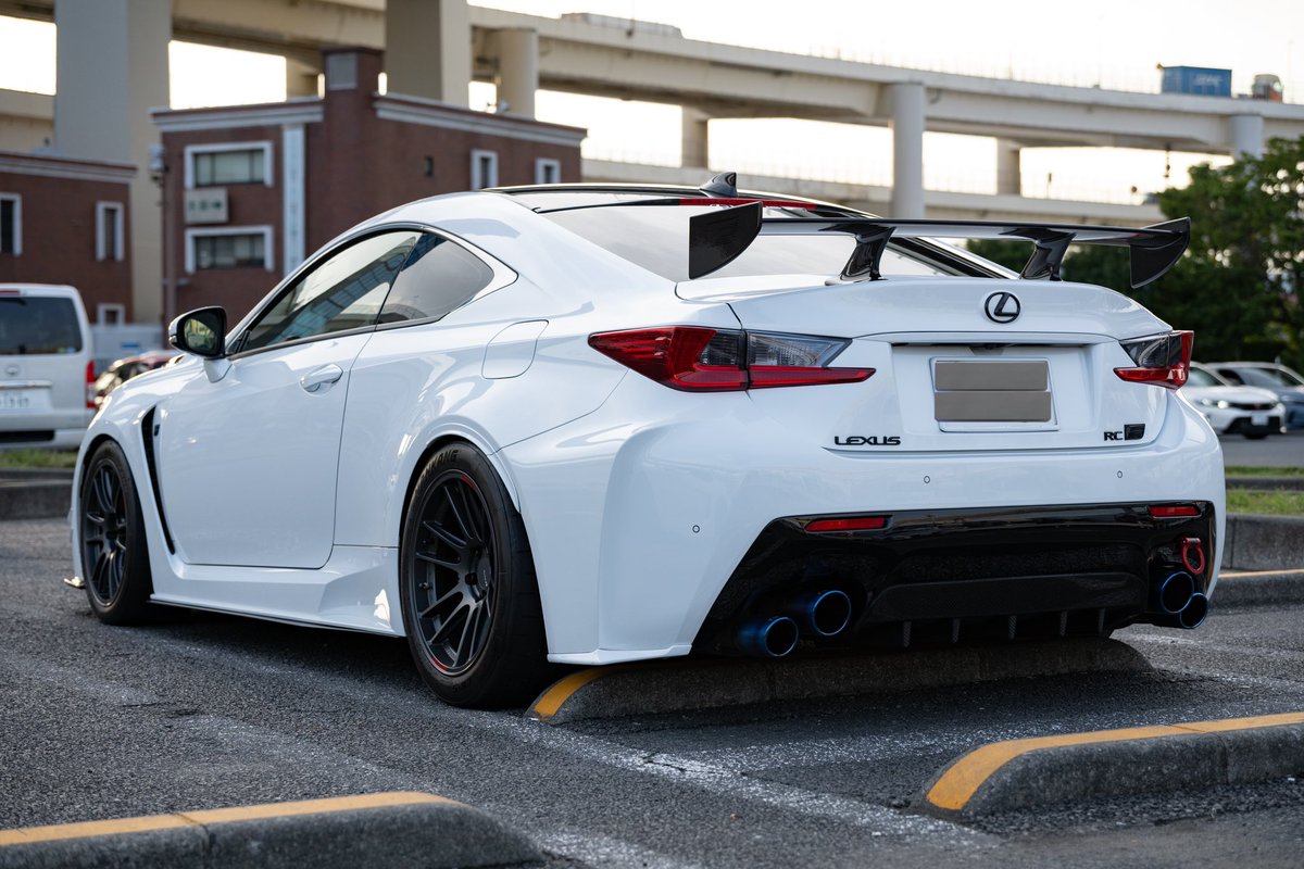 RCF_5000's tweet image. バトルRCFカッコよすぎた
@Recorine_F 
#LEXUS #RCF #V8 #2UR